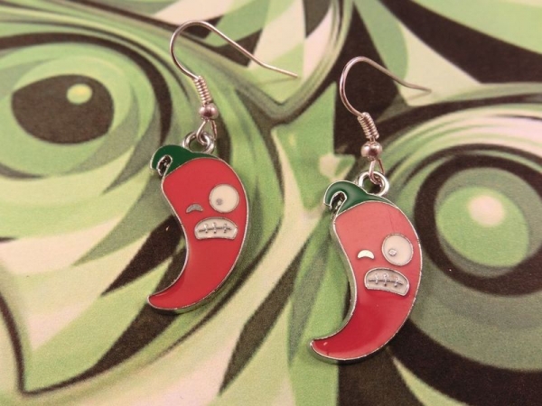 Pepperoni Ohrringe Gesicht scharf Gemüse rot grün